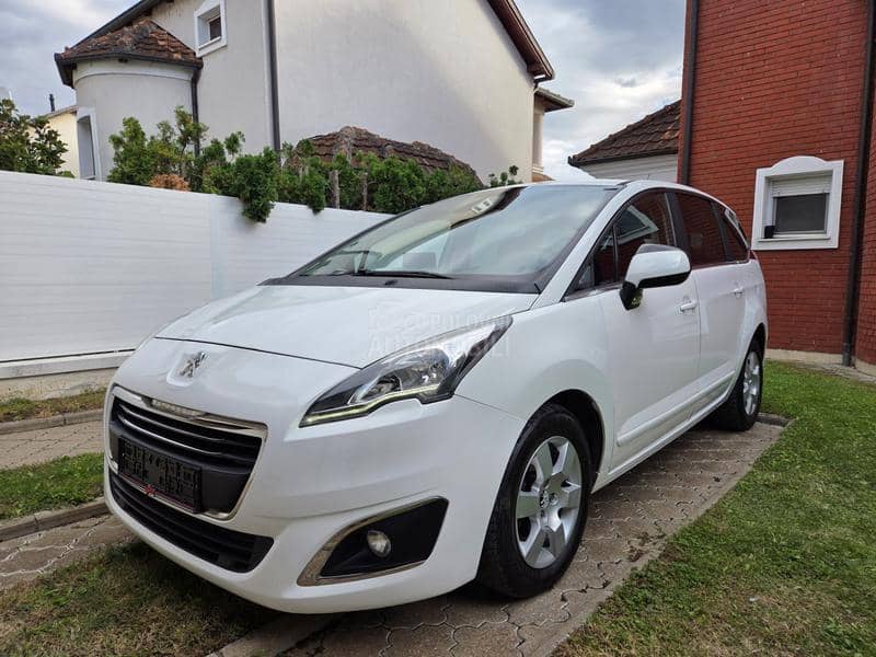 Peugeot 5008 1.6Hdi Nav/Led/Aut Peugeot 5008 1.6Hdi Nav/Led/Aut