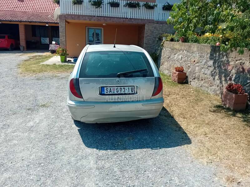 Lancia Lybra 