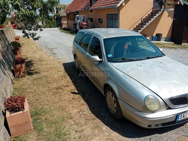 Lancia Lybra 
