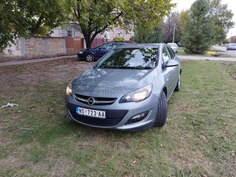 Opel Astra J 