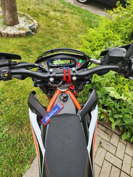 KTM SMC R 690