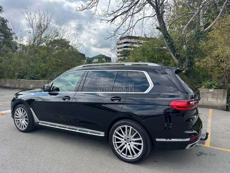 BMW X7 