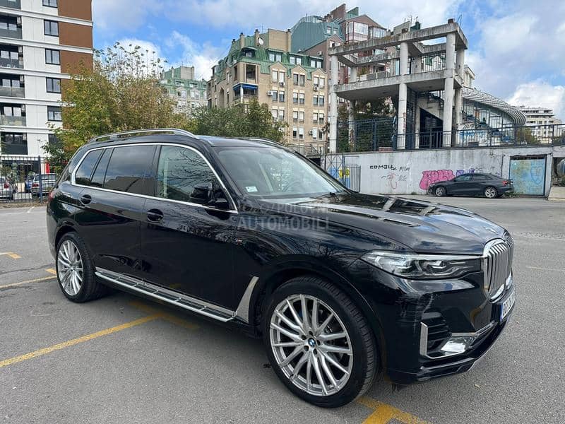 BMW X7 