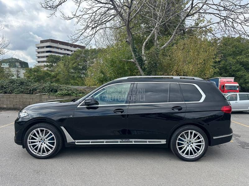 BMW X7 