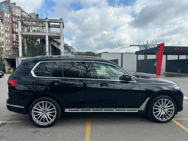BMW X7 
