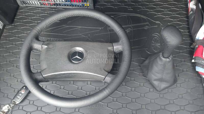 Mercedes Benz W124 250D