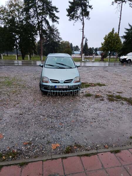 Nissan Almera Tino 