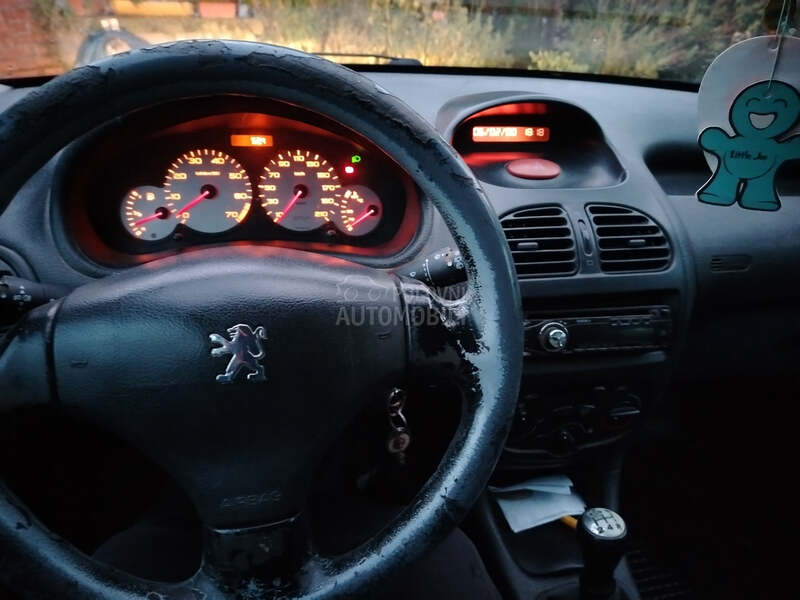 Peugeot 206 1.1