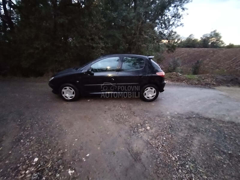 Peugeot 206 1.1