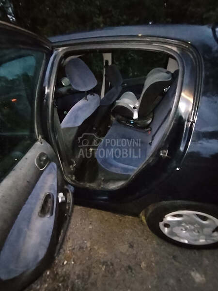 Peugeot 206 1.1