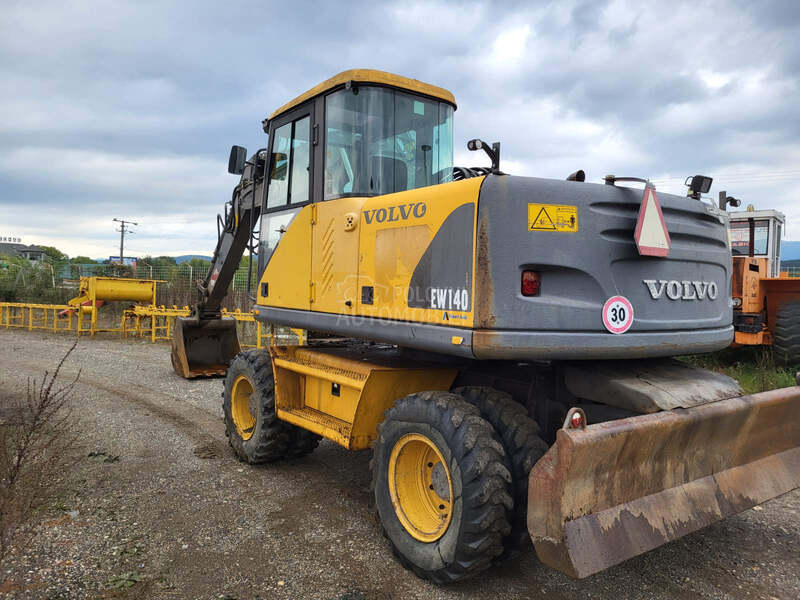 Volvo EC140