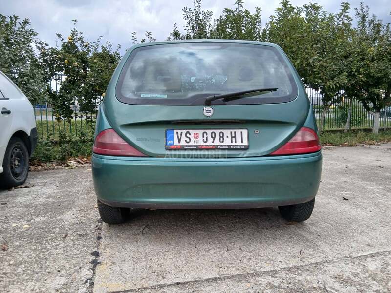 Lancia Ypsilon 