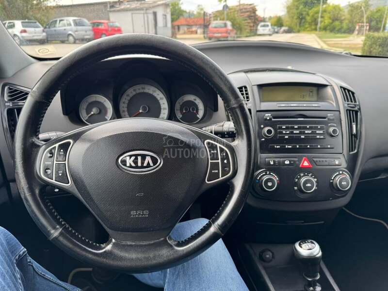 Kia cee`d sw 