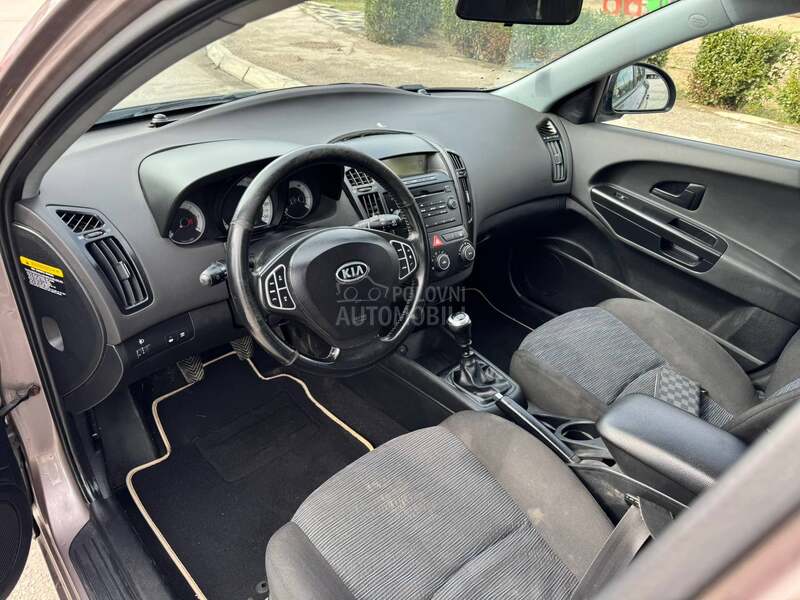 Kia cee`d sw 