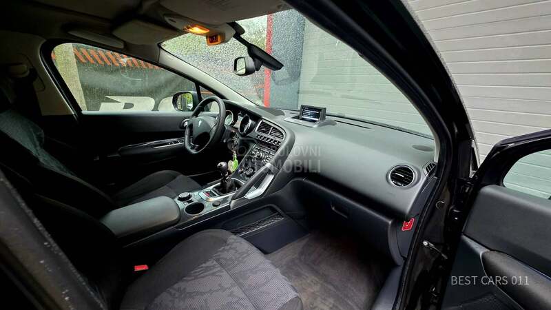Peugeot 3008 2.0HDI ALLURE PANO