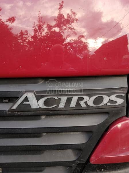 Mercedes Benz aktros 1848