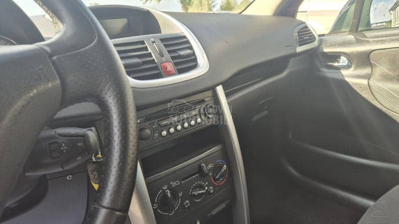 Peugeot 207 1.4B