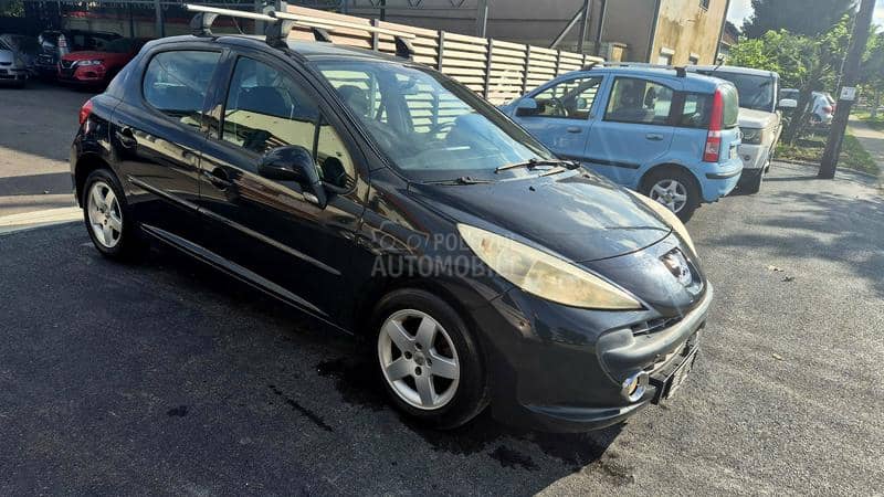 Peugeot 207 1.4B