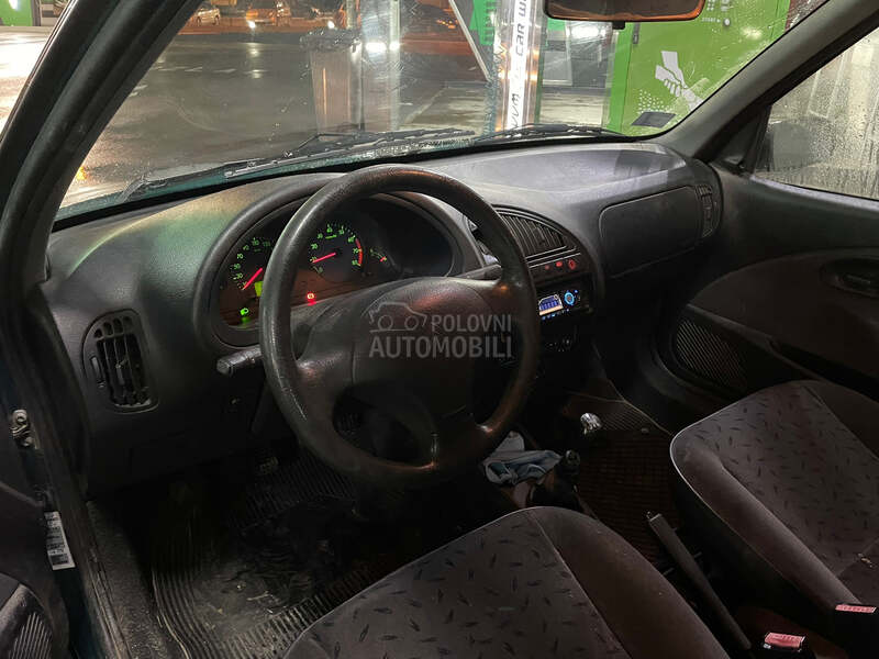 Citroen Saxo 