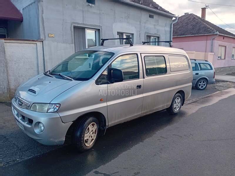 Hyundai H-1 