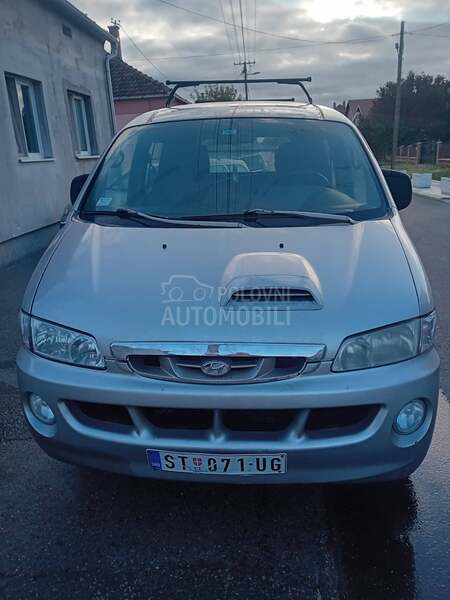 Hyundai H-1 