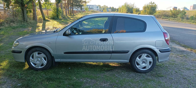 Nissan Almera 