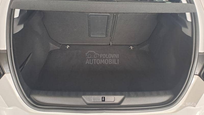 Peugeot 308 1.2NAV ALU LED 84000