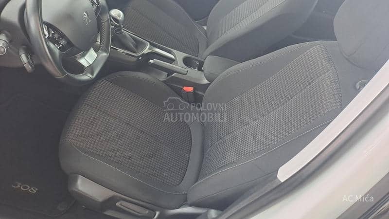 Peugeot 308 1.2NAV ALU LED 84000