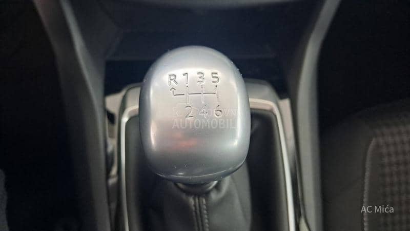 Peugeot 308 1.2NAV ALU LED 84000