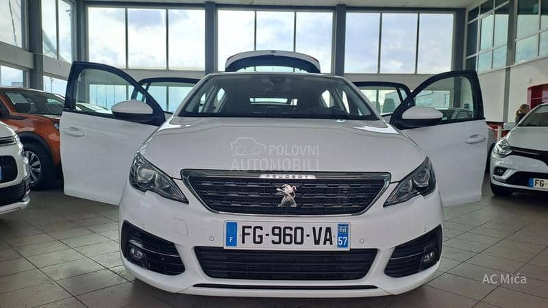 Peugeot 308 1.2NAV ALU LED 84000