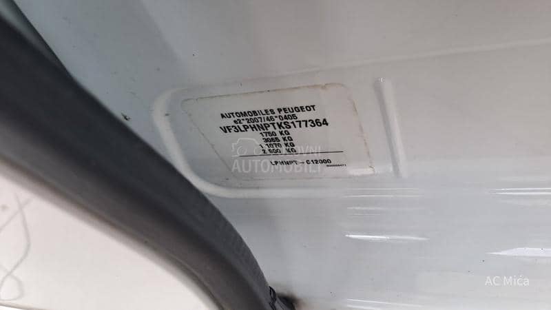 Peugeot 308 1.2NAV ALU LED 84000