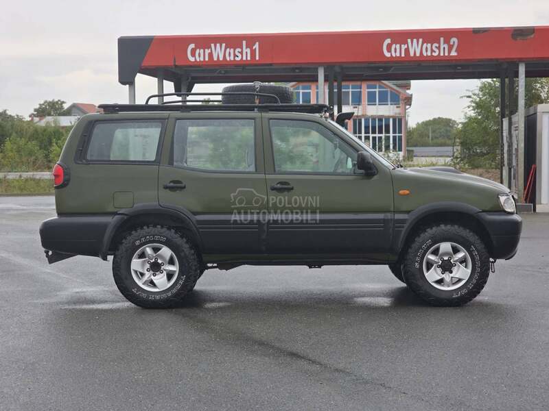 Nissan Terrano 