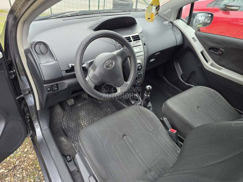 Toyota Yaris 1.3 vvt-i