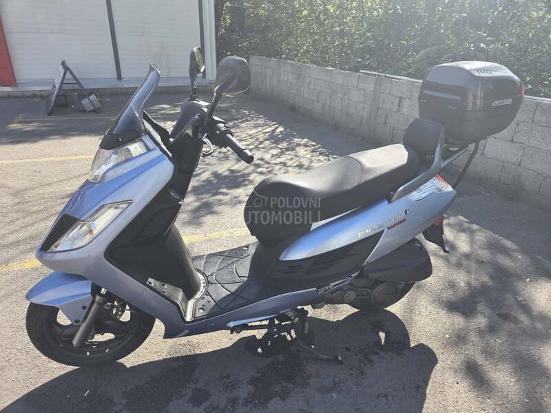 Kymco Dink 200i