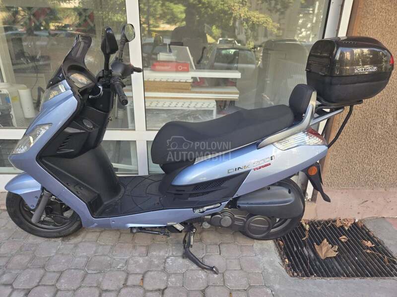 Kymco Dink 200i