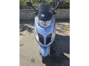Kymco Dink 200i