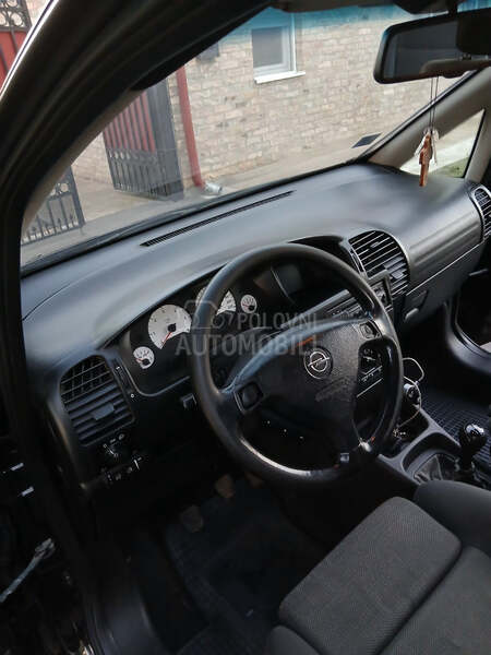 Opel Zafira 2.0
