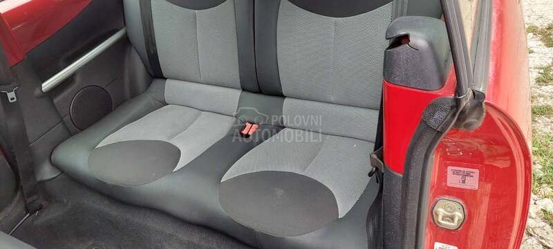 Delovi za Citroen C3 pluriel 2006. god.