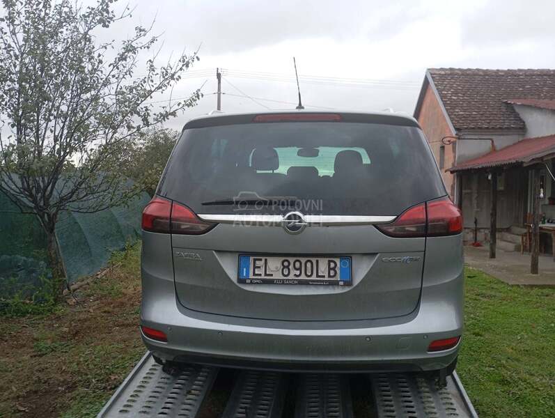 Opel Zafira 1.6T Metan 2015. god. -  kompletan auto u delovima