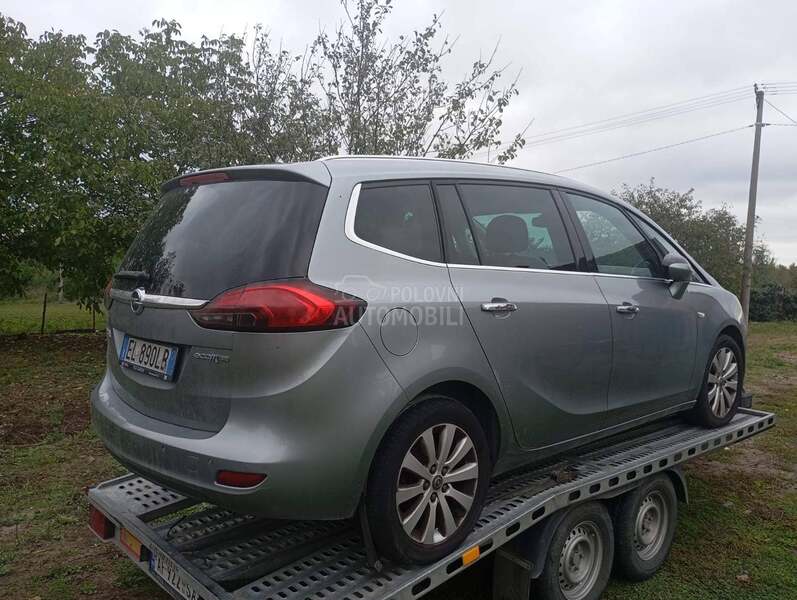 Opel Zafira 1.6T Metan 2015. god. -  kompletan auto u delovima