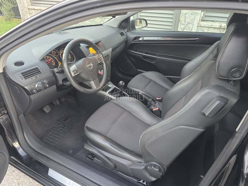 Opel Astra H GTC 1.6