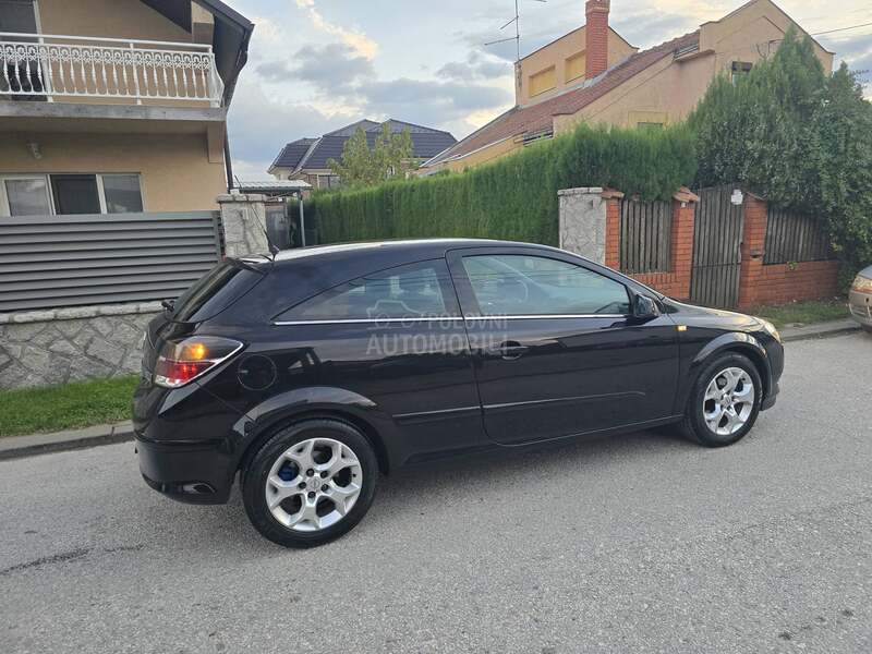 Opel Astra H GTC 1.6