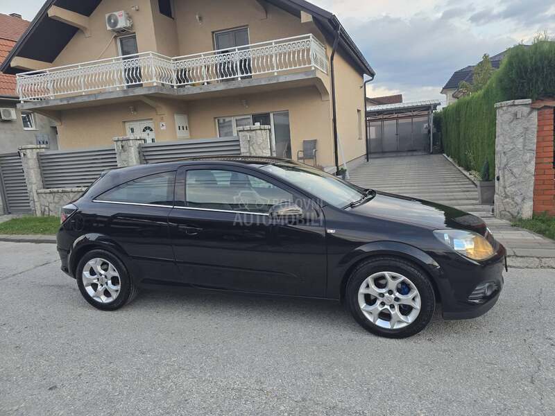 Opel Astra H GTC 1.6