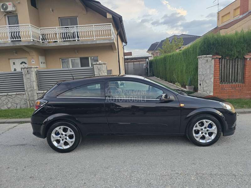 Opel Astra H GTC 1.6