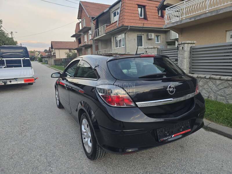 Opel Astra H GTC 1.6