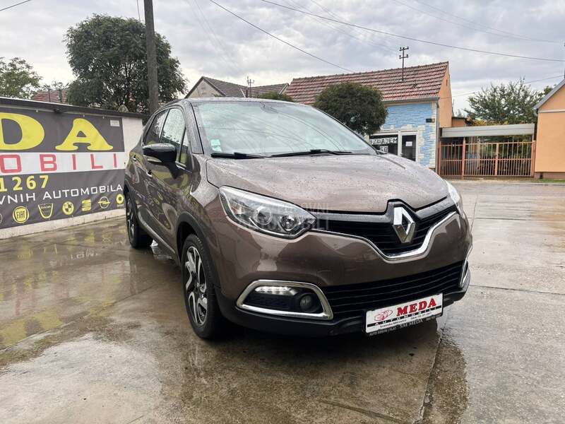 Renault Captur AUTO/N A V I/130 000