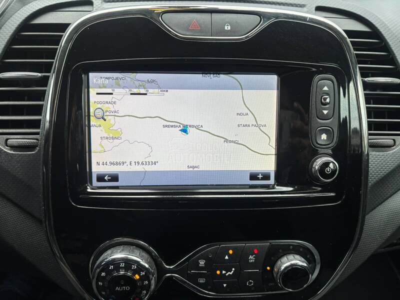 Renault Captur AUTO/N A V I/130 000