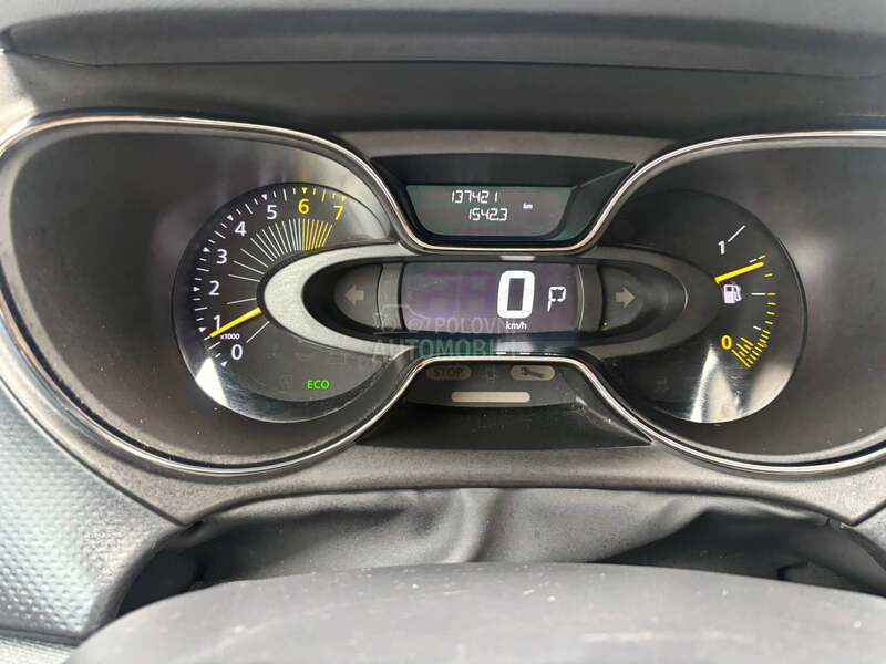 Renault Captur AUTO/N A V I/130 000