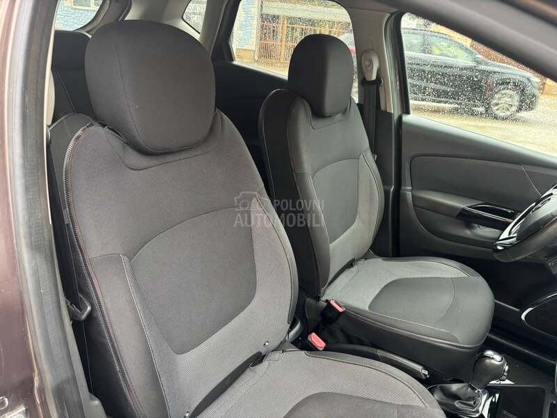 Renault Captur AUTO/N A V I/130 000