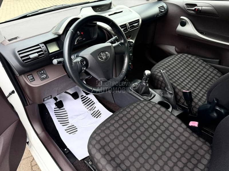 Toyota iQ 1.0 b /Ch/